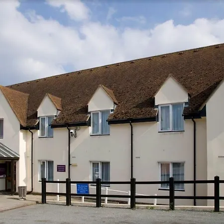Premier Inn Ipswich South-2