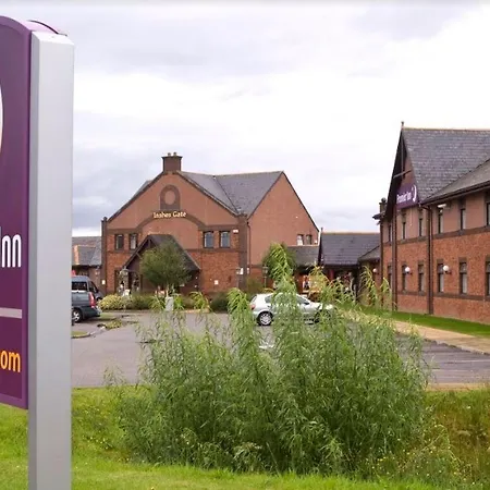 Premier Inn Inverness East-2