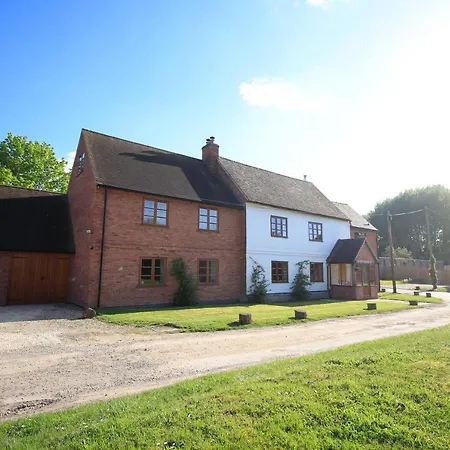 Three Ways Farmhouse B&B-2