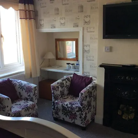 Highfield Guest House-3