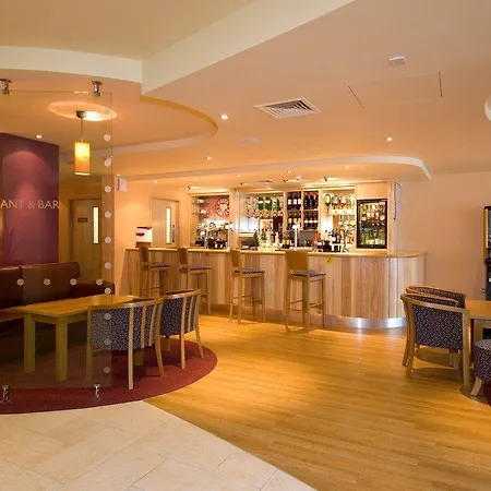 Premier Inn Leicester City Centre - Train Station-2