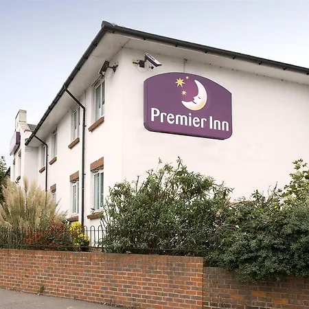 Premier Inn Basildon - Rayleigh-2