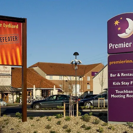 Premier Inn Swindon West - M4 J16-3
