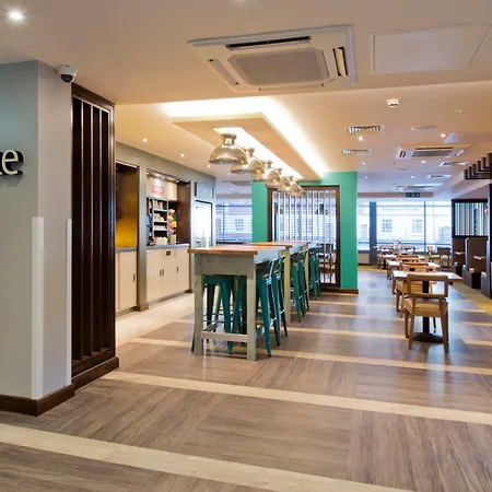 Premier Inn Letchworth Garden City-3