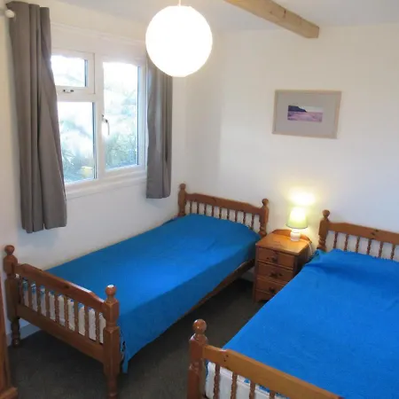 Mount Hawke Holiday Bungalows-3