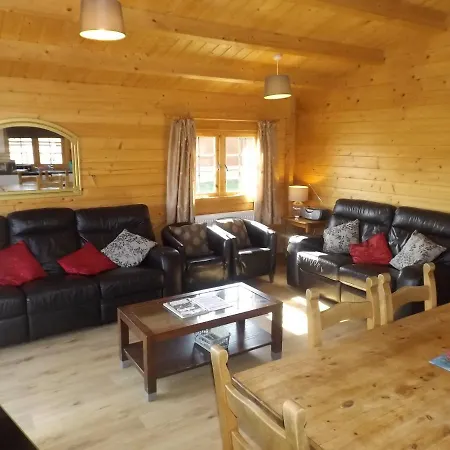Avonvale Holiday Lodges, Your Home From Home On The Edge Of The Cotswolds-3