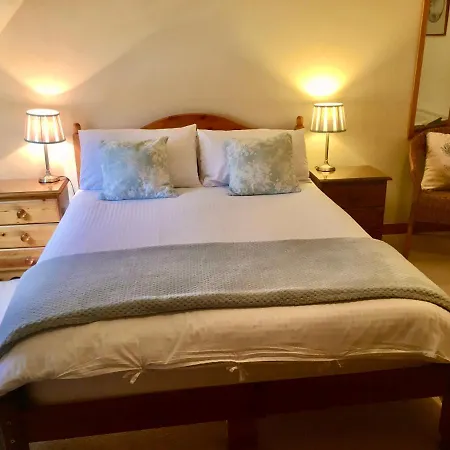 White Cottage B&B-3