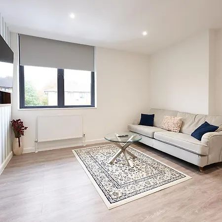Luxustay Milburn House-2