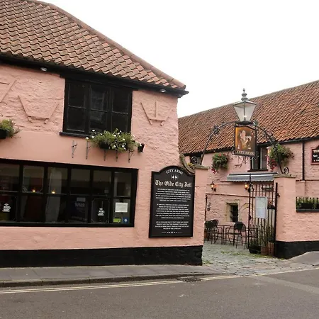 The City Arms-2