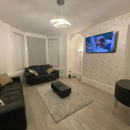Heaton Park Road Professional Lets-3