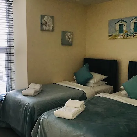Pavilion Holiday Apartments-3
