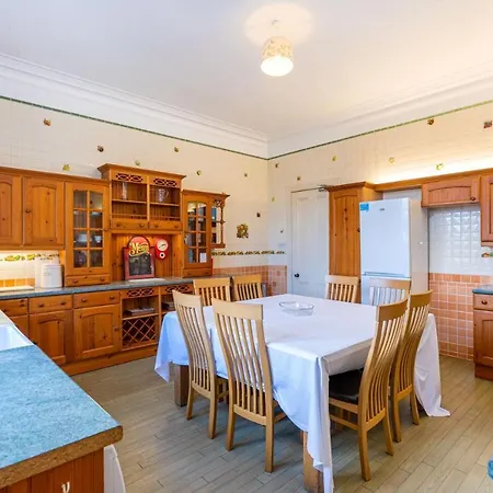 Royal Gardens Apartments-2