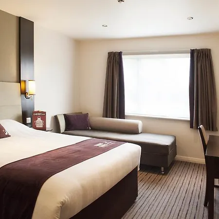 Premier Inn Dunfermline-2