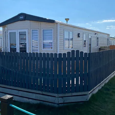 Beachfront Lodge, Lossiemouth Bay-3