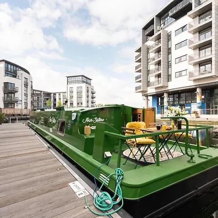 Edinburgh - Houseboats-2