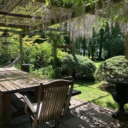 Bootmenders B&B-3