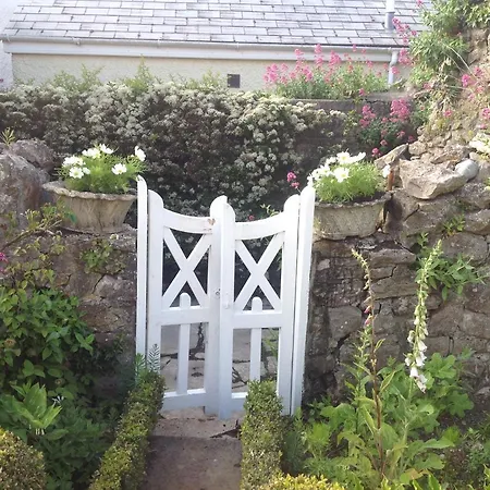 Newton Cottage-2