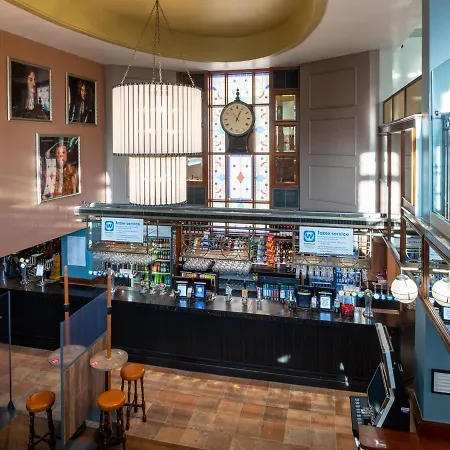 The Kings Head Inn Wetherspoon-2
