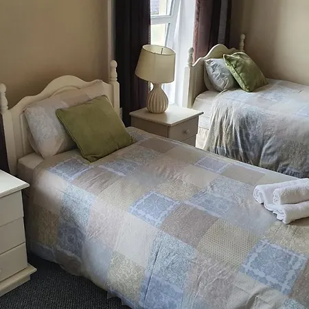 The Village Bed And Breakfast-2