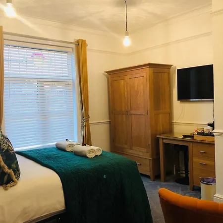 Cloves Boutique Bed & Breakfast-2