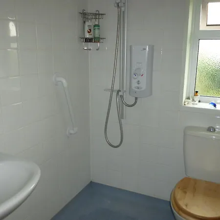 Calne Bed And Breakfast-3