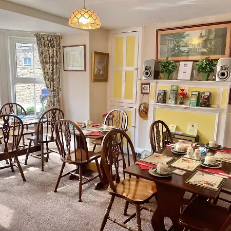 Apsley Villa Guest House.-2
