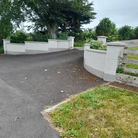 Maryrose Cottage-3