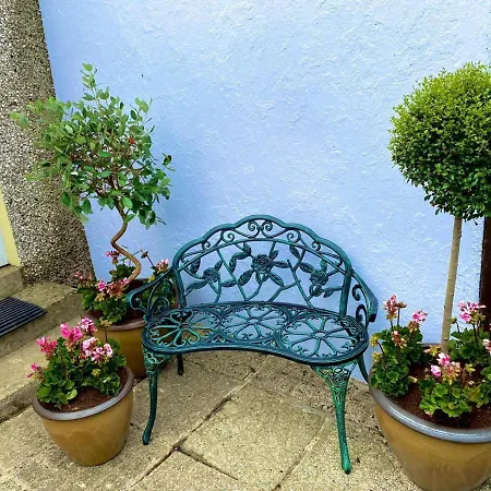 Rose Cottage: Delightful 4 Bedroom Detached Home-2
