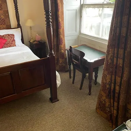 Corncroft Guest House-2