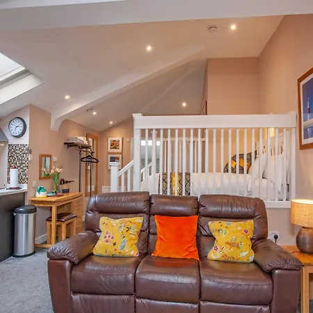 Mandarin Premier Apartments B - Loft Studio Apt-3
