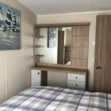 Tern 32 Dog Friendly Holiday Caravan-2