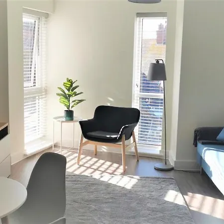Sea Breeze, Gorgeous 2 Bed Apartment In Exmouth-3