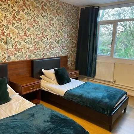 West Park Hotel Chalets-3