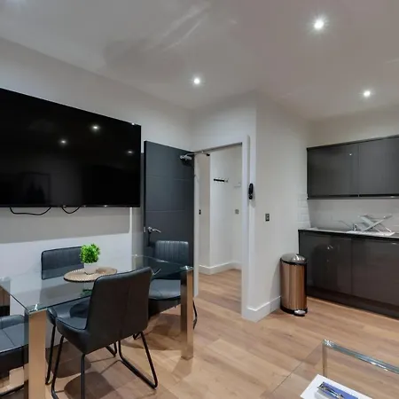 Lord Street Apartments By Happy Days-3