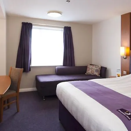 Premier Inn Belfast City Centre - Cathedral Quarter-2