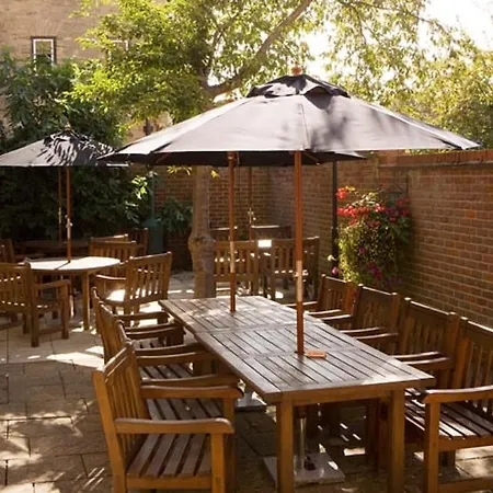 Queens Head Hotel By Greene King Inns-2