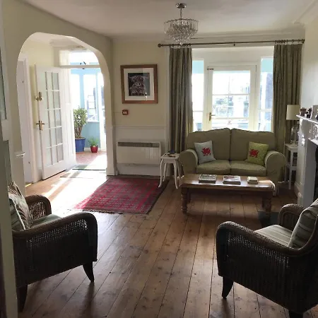 Lawrenny Lodge-2