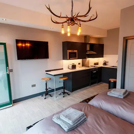 Kinloch Ainort Apartments-3