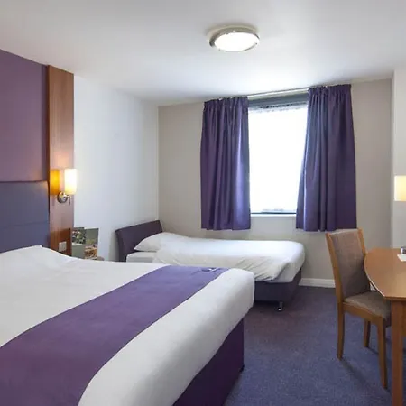 Premier Inn Derry / Londonderry-2