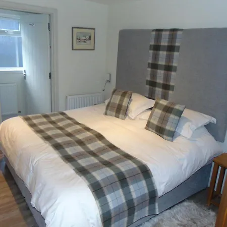 Dreamwood Cottage, Loch Lomond, Luxury Apartment.-3