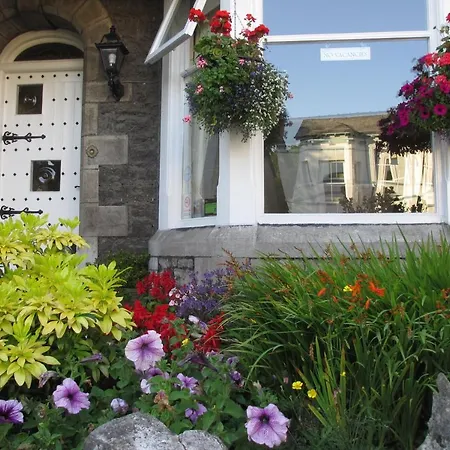 Hillside Bed & Breakfast-3