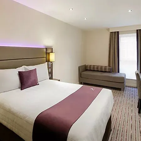 Premier Inn Liverpool North-2