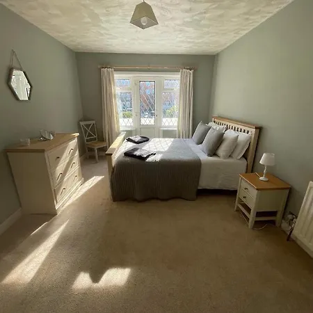 Tudor House, Central Skegness-3