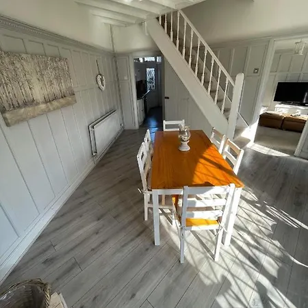 Tudor House, Central Skegness-2