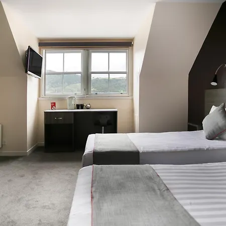 The Breadalbane Arms Room Only Hotel-3