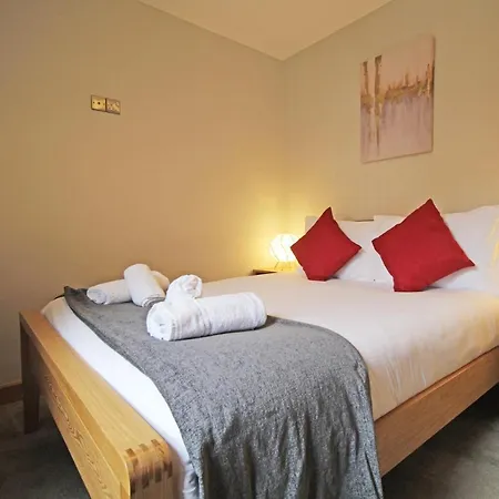 Hunters Walk - Luxury Central Chester Apartment - Free Parking-2