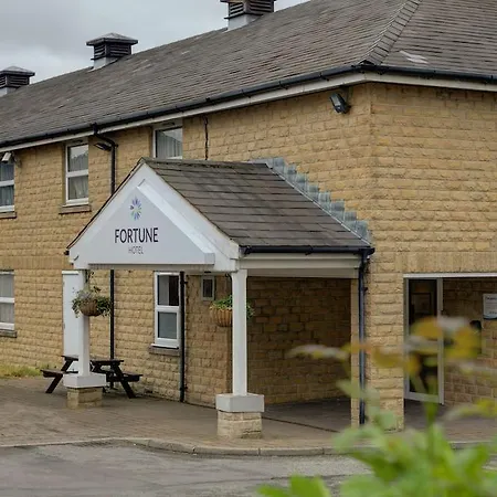 Premier Inn Huddersfield West-3