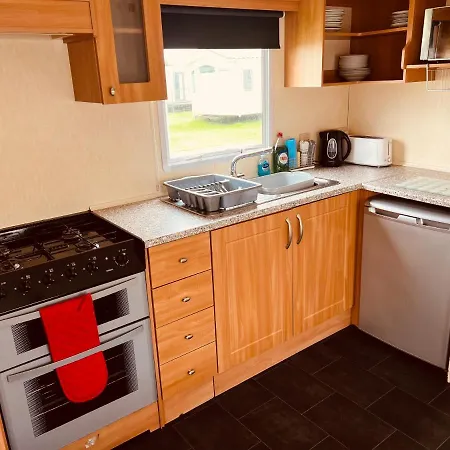 Fantasy Island Caravan Park: Seaside Getaway in Ingoldmells-3