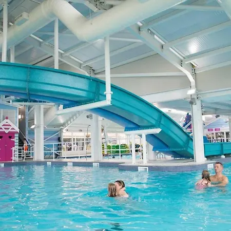 Seton Sands Haven Holiday Park - Platinum Caravan-2