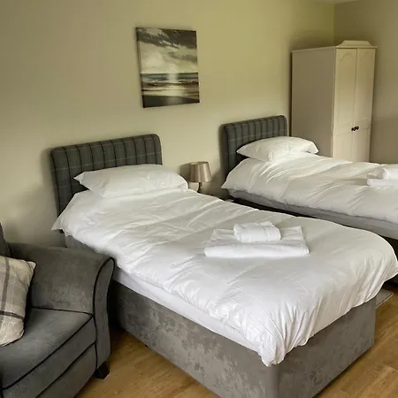 Linden Tree Holiday Apartments-3